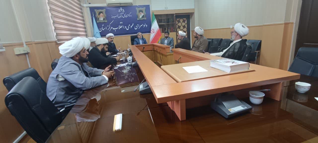 دیدارمسئول حوزه نمایندگی ولی فقیه در سازمان با دادستان مرکز استان (یکشنبه 1404/2/28)